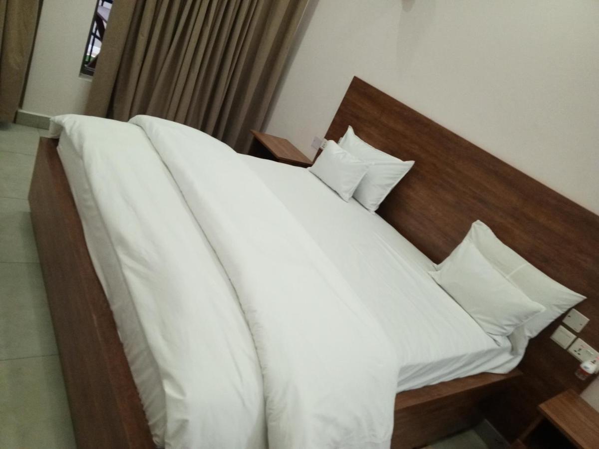 Ally Ngali Motel Кигали Экстерьер фото